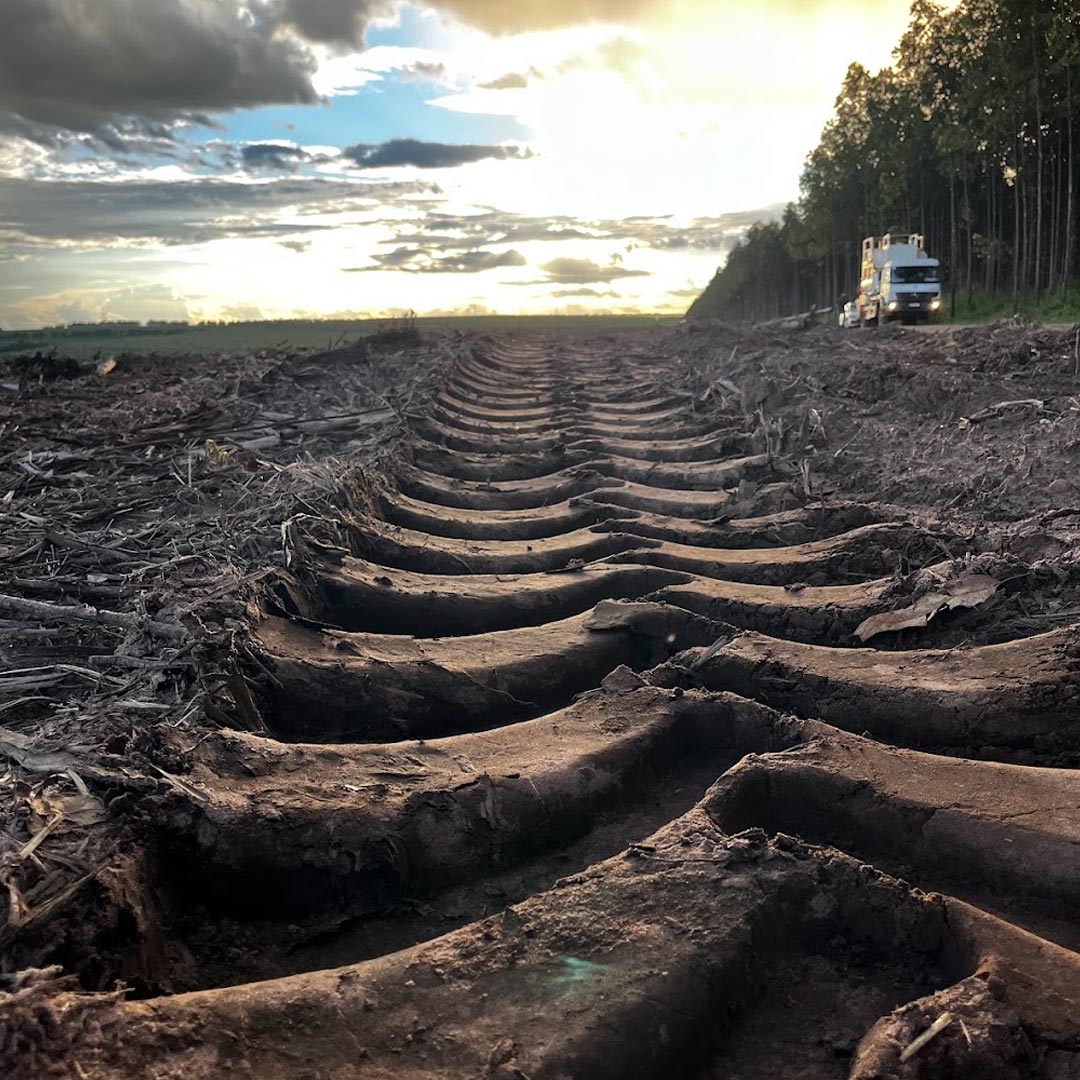 John Deere behind the scenes — photo 4
